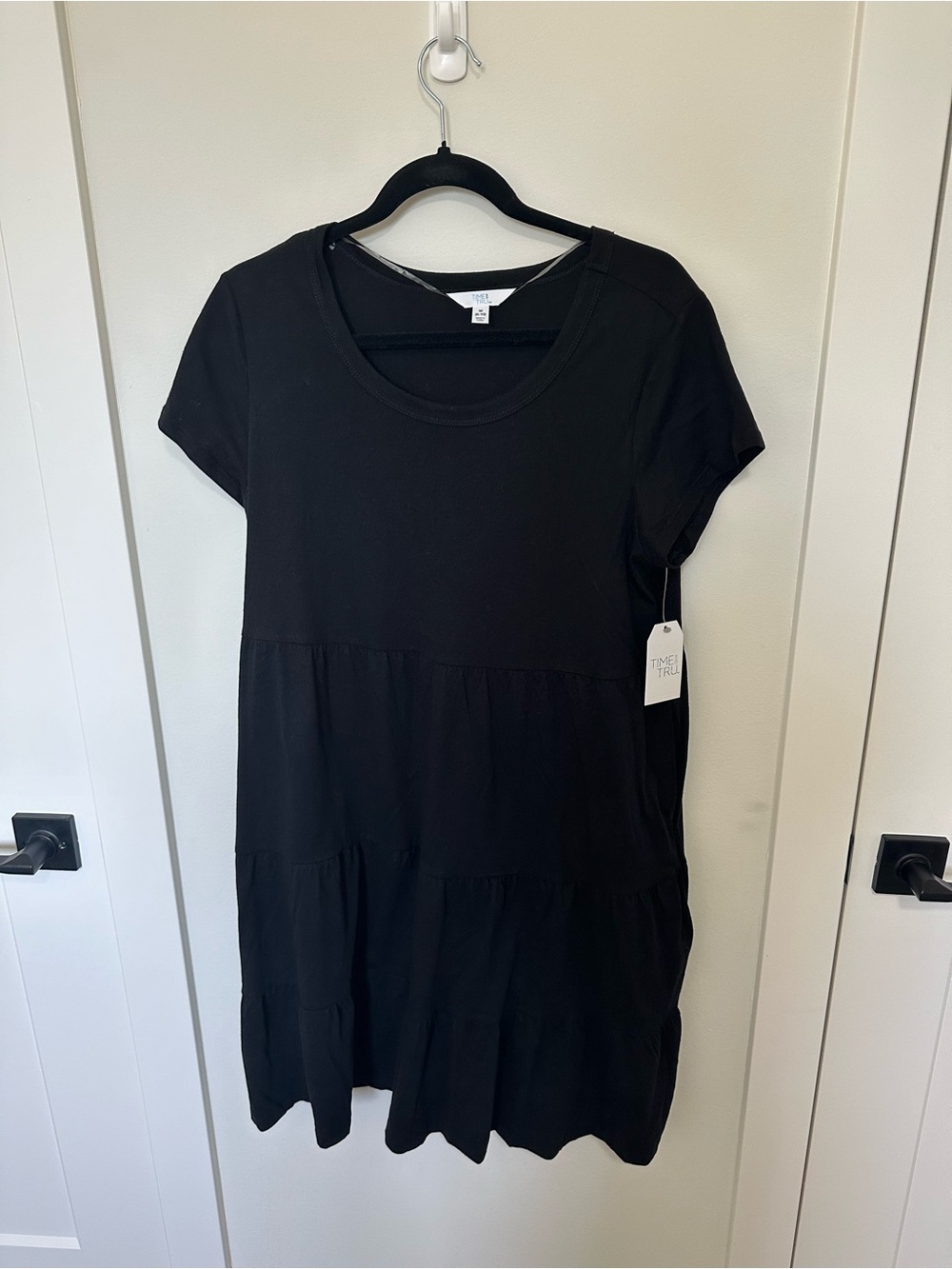 Tiered Black Short-Sleeve Women's babydoll Dress